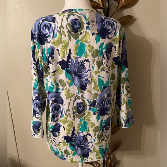 C & K Designs Shirt NWT Size Medium 3/4 length sleeves - Picture 2 of 2